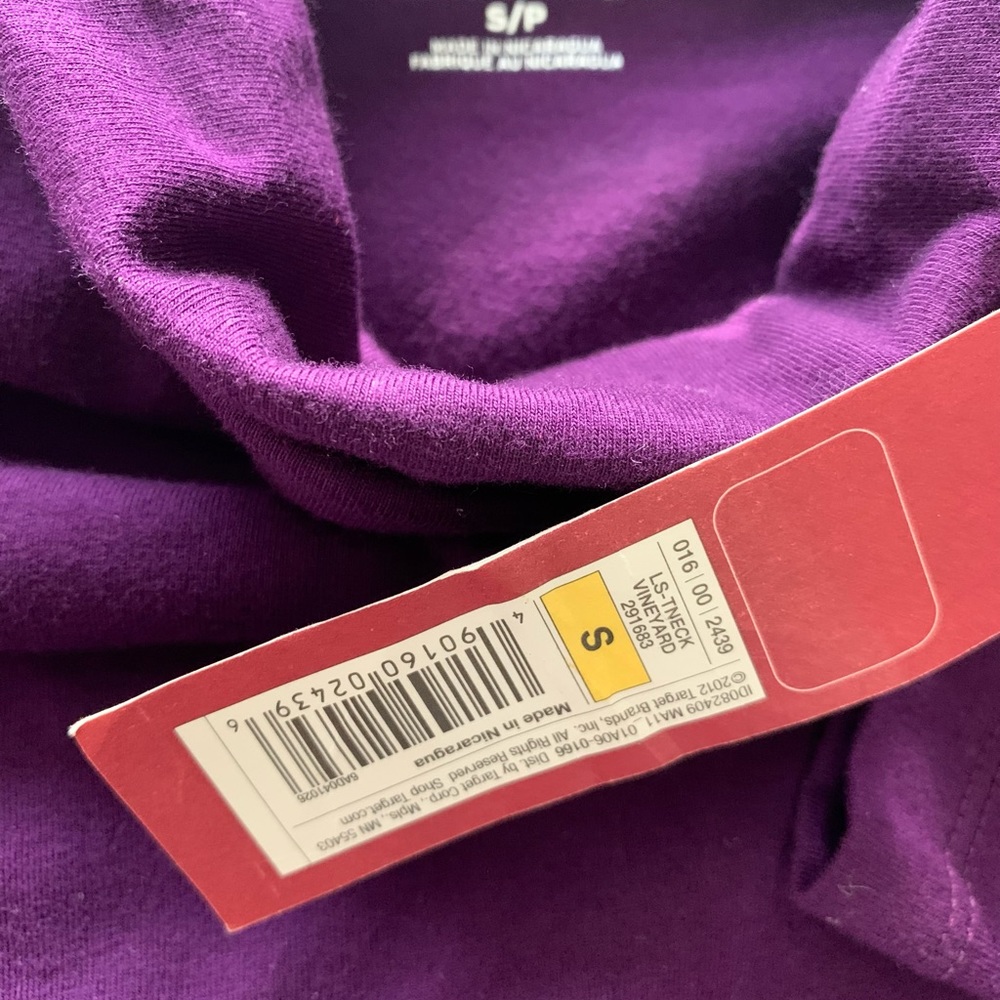 Merona Women’s Turtle Neck shirt Purple NWT Size S